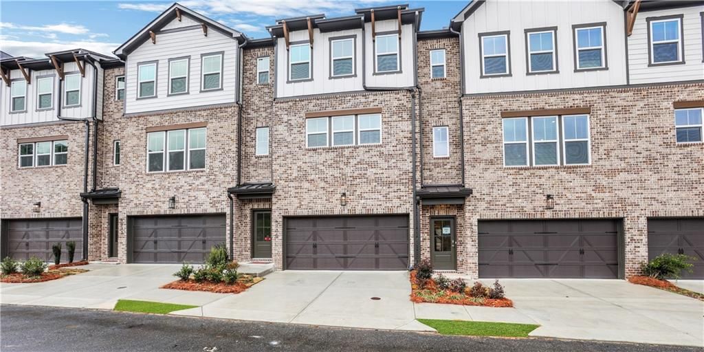 326 Sunset Hollow Street, Sugar Hill, GA 30518