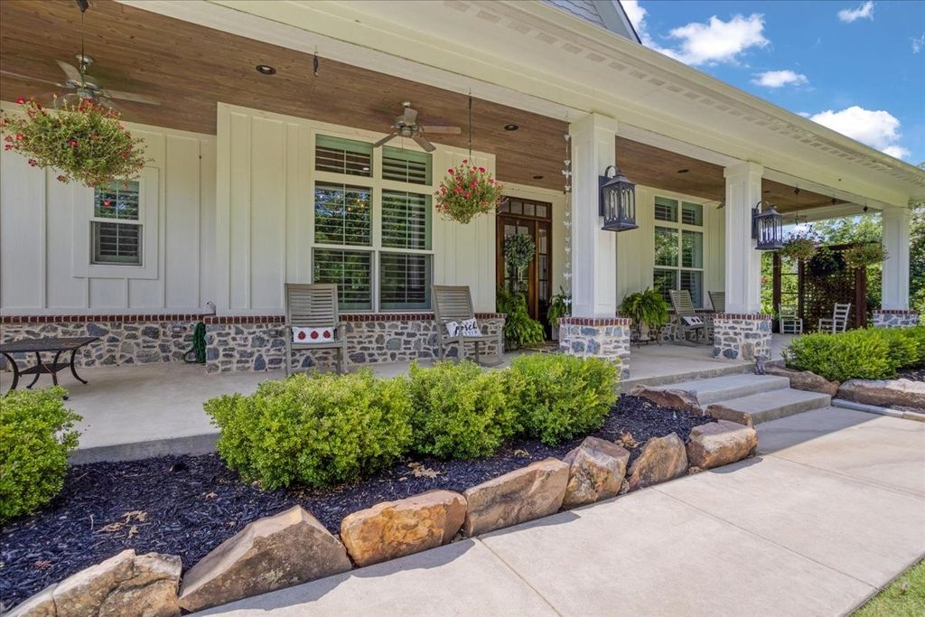 474 County Road 1505, Bonham, TX 75418