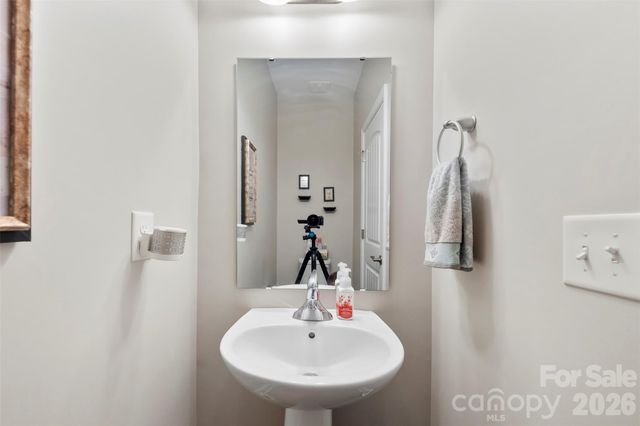 2720 Lakefront Drive, Belmont, NC 28012