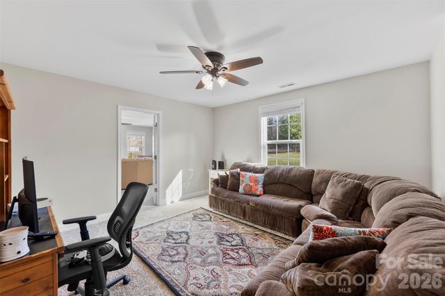 2720 Lakefront Drive, Belmont, NC 28012