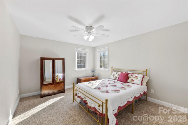 2720 Lakefront Drive, Belmont, NC 28012