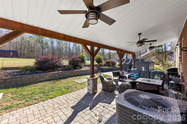 2720 Lakefront Drive, Belmont, NC 28012