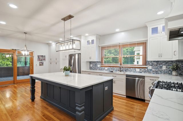 5585 Ketch Street, Lewis Center, OH 43035