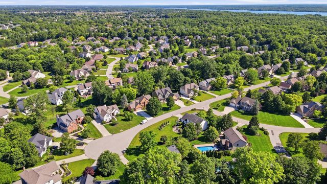 5585 Ketch Street, Lewis Center, OH 43035