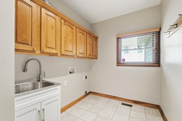 5585 Ketch Street, Lewis Center, OH 43035