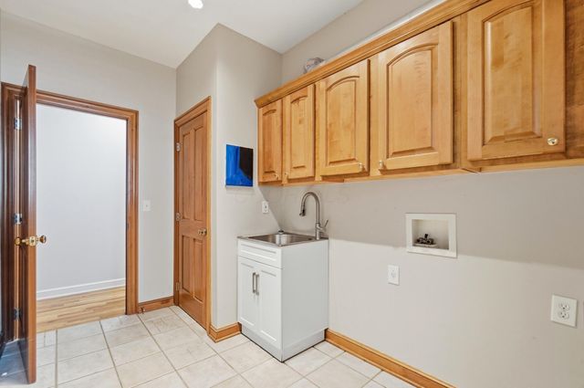 5585 Ketch Street, Lewis Center, OH 43035