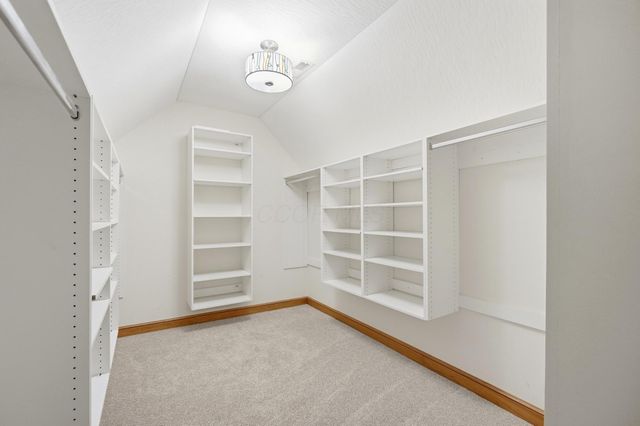 5585 Ketch Street, Lewis Center, OH 43035