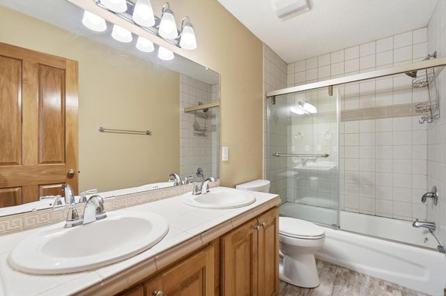 5585 Ketch Street, Lewis Center, OH 43035