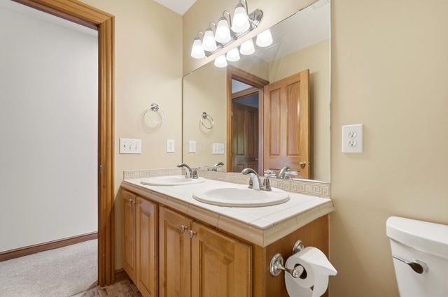 5585 Ketch Street, Lewis Center, OH 43035