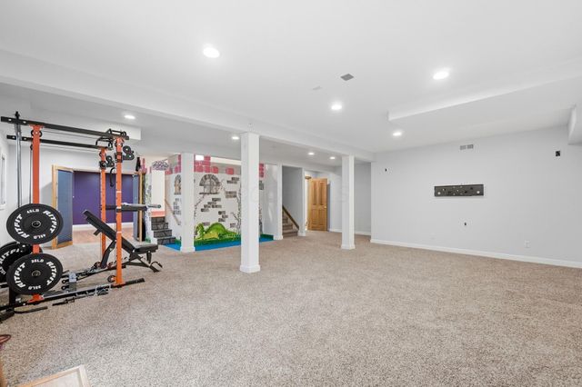 5585 Ketch Street, Lewis Center, OH 43035