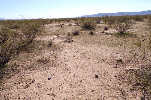 Lot 1241 W Copper Street, Golden Valley, AZ 86413