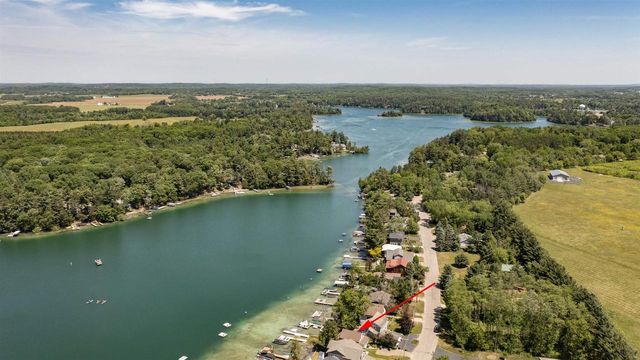 E1396 GRANDVIEW ROAD, Waupaca, WI 54981