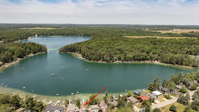 E1396 GRANDVIEW ROAD, Waupaca, WI 54981