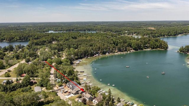 E1396 GRANDVIEW ROAD, Waupaca, WI 54981