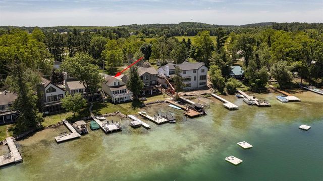 E1396 GRANDVIEW ROAD, Waupaca, WI 54981