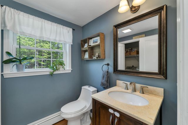 7 Cortland Drive, Epping, NH 03042