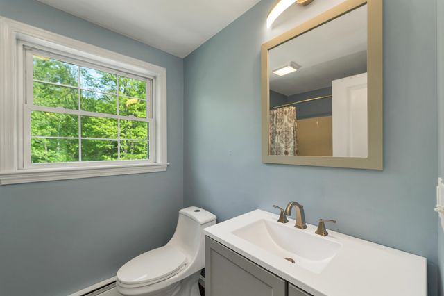 7 Cortland Drive, Epping, NH 03042