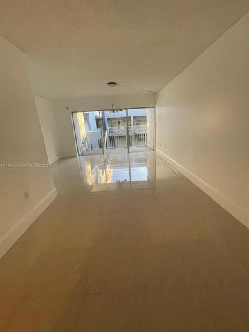 9375 Fontainebleau Blvd L219, Miami, FL 33172