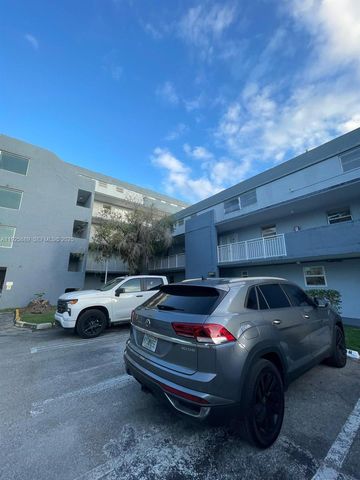 9375 Fontainebleau Blvd L219, Miami, FL 33172