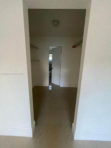 9375 Fontainebleau Blvd L219, Miami, FL 33172