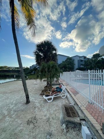 9375 Fontainebleau Blvd L219, Miami, FL 33172