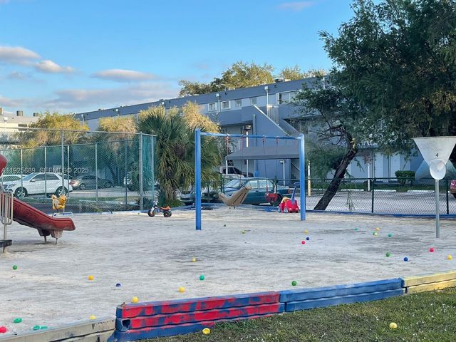 9375 Fontainebleau Blvd L219, Miami, FL 33172