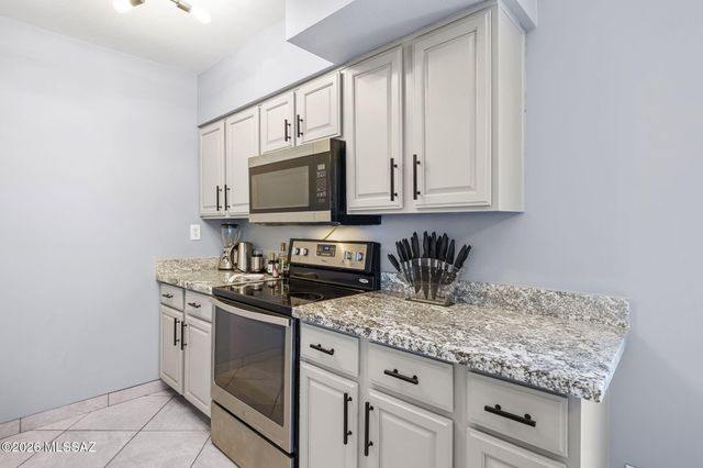 8450 E Old Spanish Trl Apt 206, Tucson, AZ 85710