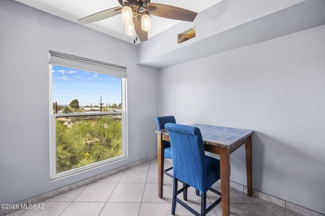 8450 E Old Spanish Trl Apt 206, Tucson, AZ 85710