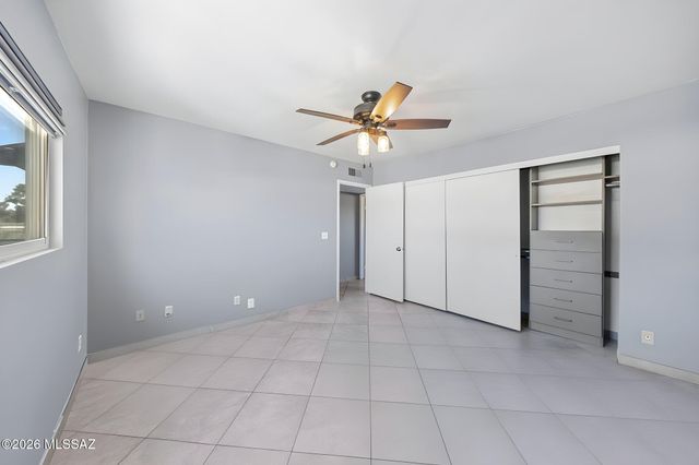 8450 E Old Spanish Trl Apt 206, Tucson, AZ 85710