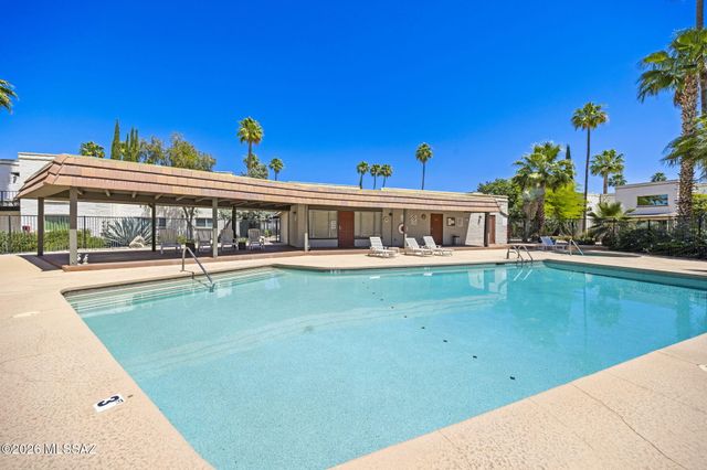 8450 E Old Spanish Trl Apt 206, Tucson, AZ 85710