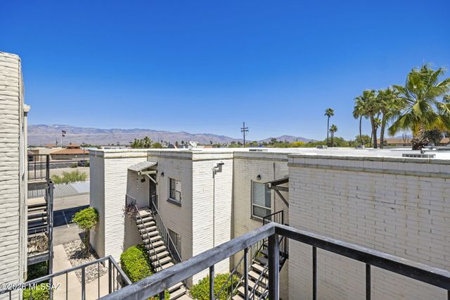 8450 E Old Spanish Trl Apt 206, Tucson, AZ 85710