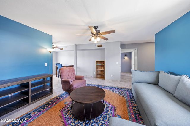 8450 E Old Spanish Trl Apt 206, Tucson, AZ 85710