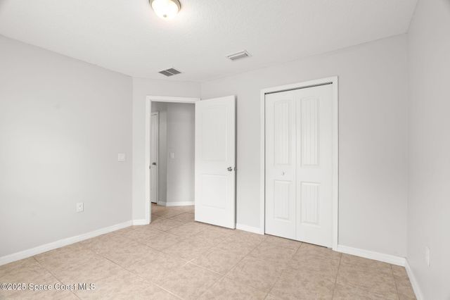 481 Almansa Street NE, Palm Bay, FL 32907