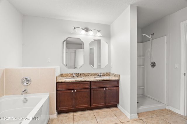 481 Almansa Street NE, Palm Bay, FL 32907