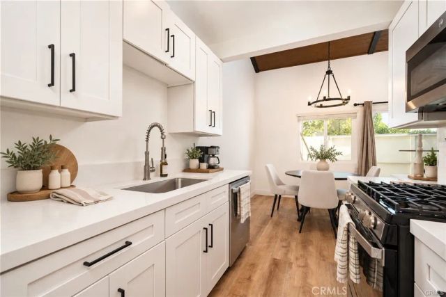 1342 W 8th Street, Upland, CA 91786
