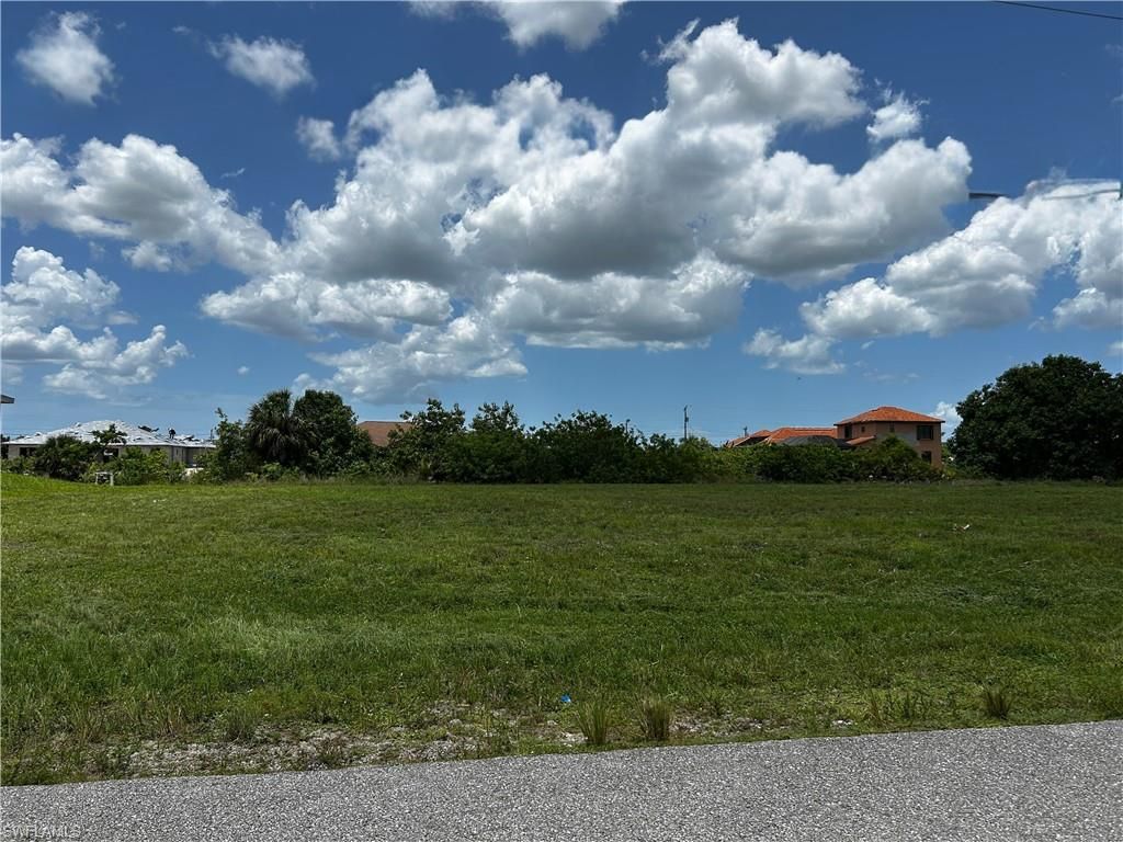 2024 NW 9th AVE, CAPE CORAL, FL 33993 — photo 2