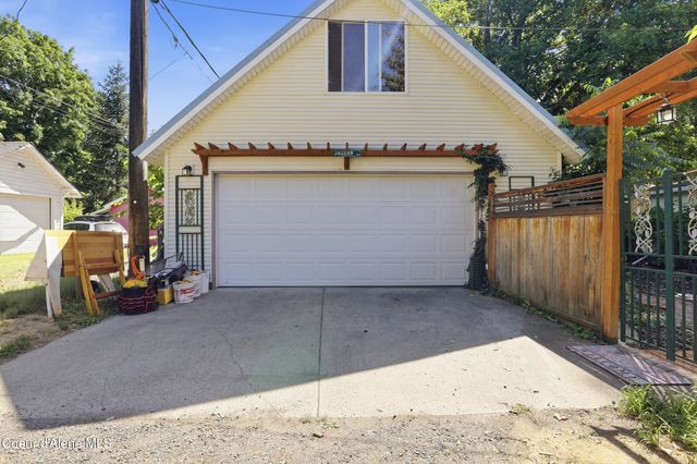 813 E Saint Maries AVE, Coeur D'alene, ID 83814