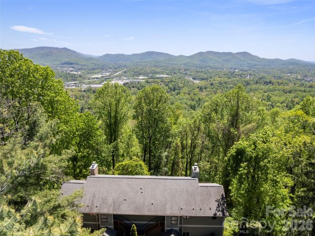 408 Windswept Drive, Asheville, NC 28801