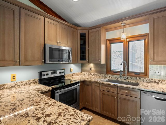 408 Windswept Drive, Asheville, NC 28801