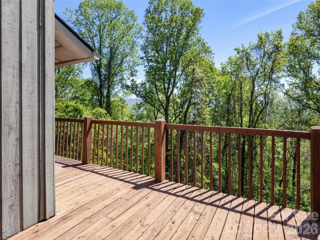 408 Windswept Drive, Asheville, NC 28801