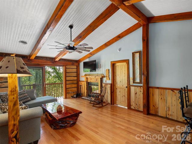 408 Windswept Drive, Asheville, NC 28801