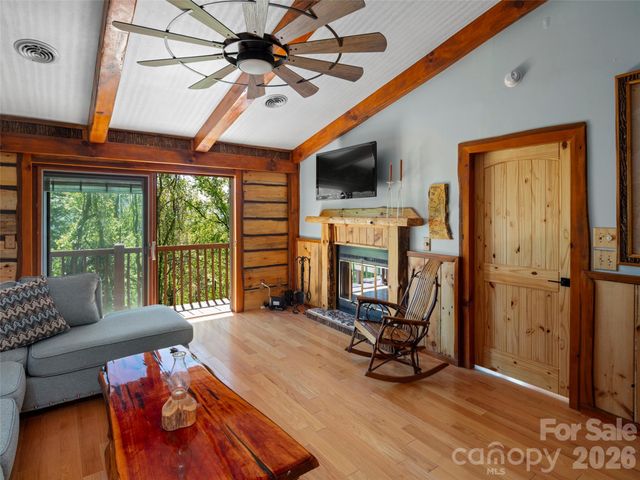 408 Windswept Drive, Asheville, NC 28801