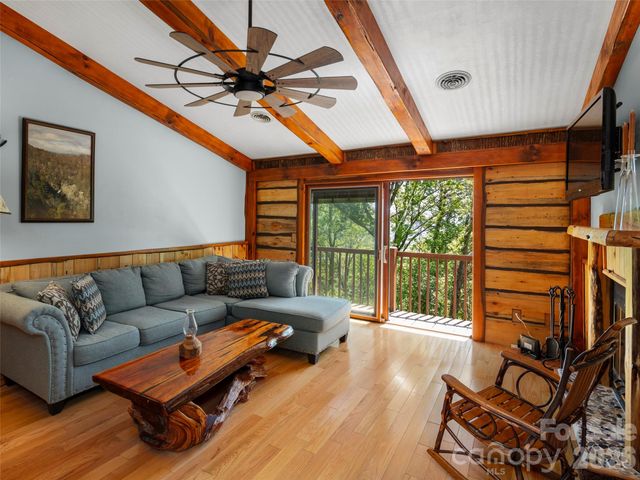 408 Windswept Drive, Asheville, NC 28801
