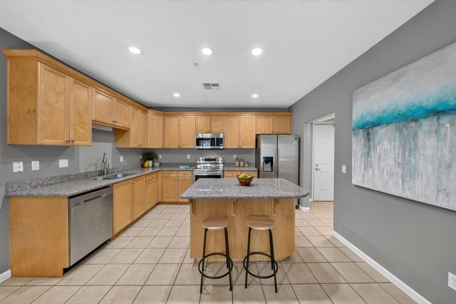 88 N Jackson Avenue 307, San Jose, CA 95116