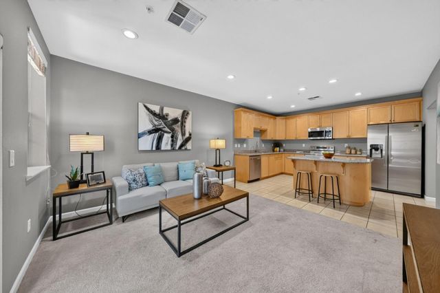 88 N Jackson Avenue 307, San Jose, CA 95116
