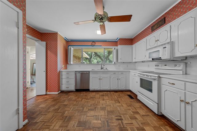 2425 Wendy Lane, Waco, TX 76710