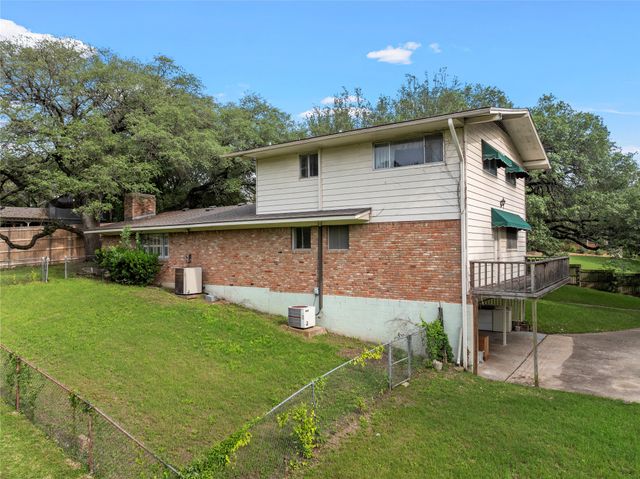 2425 Wendy Lane, Waco, TX 76710
