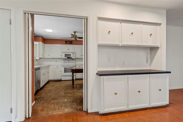 2425 Wendy Lane, Waco, TX 76710