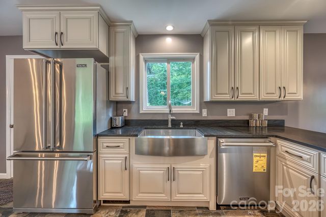294 Martha Drive, Spruce Pine, NC 28777