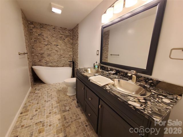 294 Martha Drive, Spruce Pine, NC 28777